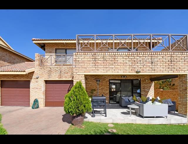 3 BEDROOM HOUSE FOR SALE IN NORTH RIDING